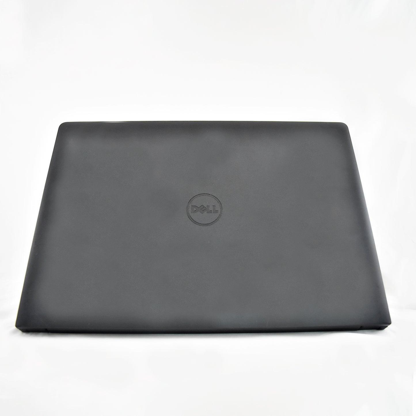 Laptop Dell® Latitude™ 3570 con Intel Core i3, RAM de 8GB / 16GB , 240GB hasta 1TB SSD al Mejor Precio y envío Gratis a todo México (Reacondicionado Clase A)