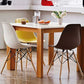 Eleva tu Espacio con Estilo: Set de 4 Sillas Eames en Oferta